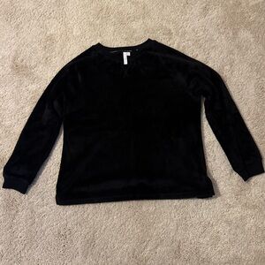 Joyspun Cozy Black Sweatshirt
